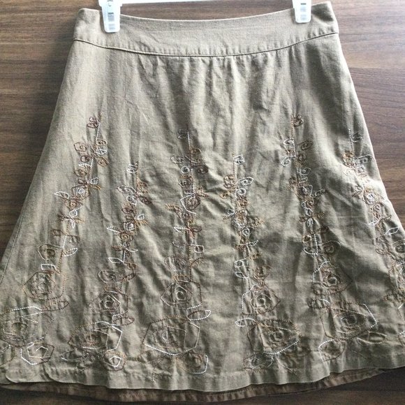 San Francisco Embroidered Flared Skirt: an ideal choice for the upcoming holiday - Picture 1 of 5
